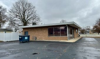 103 W 3rd St, Aroma Park, IL 60910