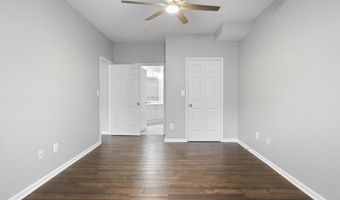 5947 FOUNDERS HILL Dr 201, Alexandria, VA 22310