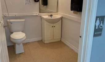 1881 S Reynolds St, Alice, TX 78332
