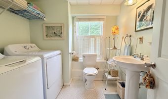 137 Main St, Chester, CT 06412