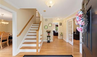 10 Sables Way, Lincoln, RI 02865