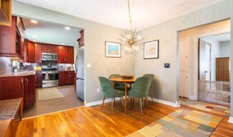 47 Sunnyside Dr, Athens, OH 45701
