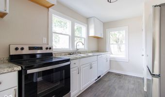 228 E 29th St, Anderson, IN 46016