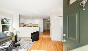 156 N BEDFORD St B, Arlington, VA 22201
