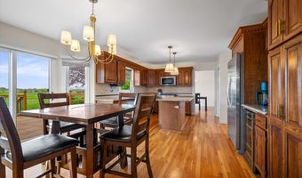 1713 Edgewood Dr, Algonquin, IL 60102