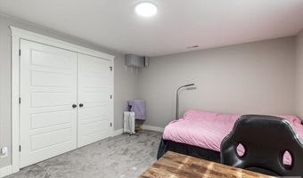 1952 47th St, Ammon, ID 83401