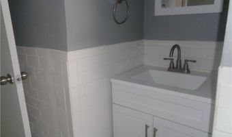 18 DICKINSON Ave, North Providence, RI 02904