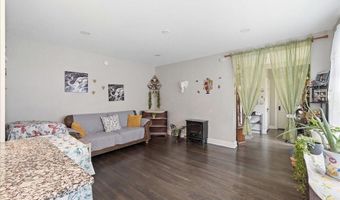 449 N 10th St 449, Allentown, PA 18102