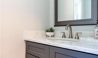 1 Cassidy Trl, Coventry, RI 02816