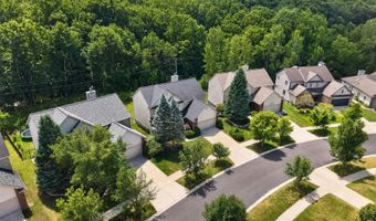 392 Sedgewood Ln, Ann Arbor, MI 48103