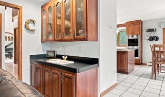 37 Valerie Dr, Bolton, CT 06043