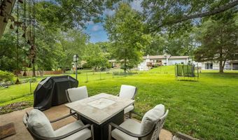 508 Arborwood Dr, Ballwin, MO 63021