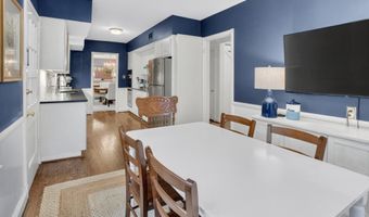 5973 SEARL Ter, Bethesda, MD 20816