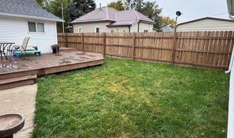 807 6th St, Aurora, NE 68818