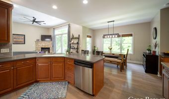 1995 Knollpoint Dr NE, Ada, MI 49301