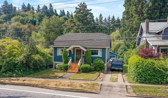 504 ABERNETHY Rd, Oregon City, OR 97045