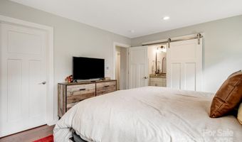 868 Sand Hill Rd, Asheville, NC 28806