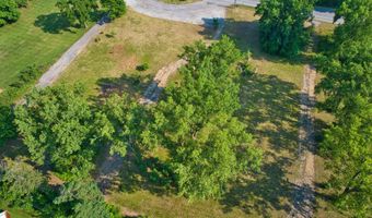 941 E Maumee St, Angola, IN 46703