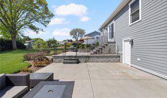 26 Leawood Dr, Cranston, RI 02920