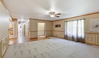 1426 E State Line Rd, Baxter Springs, KS 66713