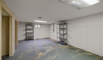 8628 Hillery Dr, Affton, MO 63123