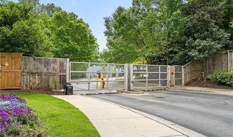 1380 Stirling Cir NW 26, Atlanta, GA 30318