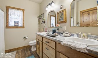 8 Lakota Ct, Cody, WY 82414