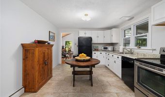 10 Summer St, Jamestown, RI 02835