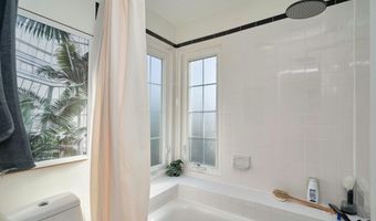 6617 MEDINAH Ln, Alexandria, VA 22312