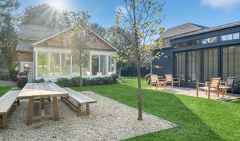 6 Cozzens Ln, Amagansett, NY 11930