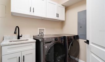 375 EMERSON Plz 611, Altamonte Springs, FL 32701