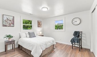 233 S Division St, Auburn, IN 46706