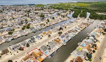 66 Wind Jammer Ct, Bayville, NJ 08721