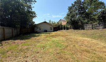 1010 DEKALB St, Auburn, AL 36830