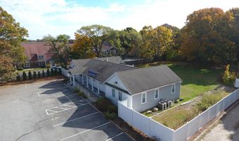 677 W West Main St, Barnstable, MA 02630