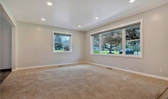 300 Homeworth Rd, Alliance, OH 44601