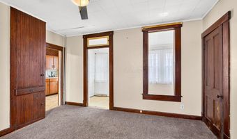 127 Walnut St, Ashville, OH 43103