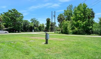 55521 FRONT St, Astor, FL 32102