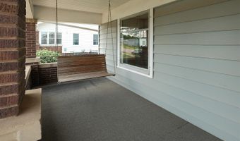 804 6th Ave, Alton, IA 51003