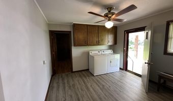 1889 HIGHWAY 80 E, Arlington, KY 42021