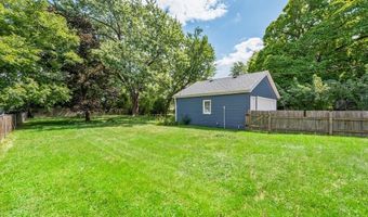 41081 N 1ST St, Antioch, IL 60002