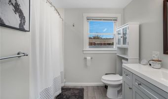 26 Lorraine Ave, Coventry, RI 02816