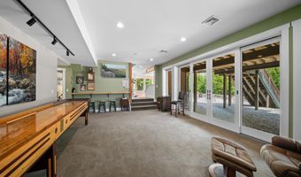 119 Moat View Dr, Albany, NH 03813