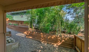 1042 Oak Knoll Dr, Ashland, OR 97520