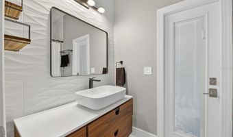 526 ISLEBAY Dr, Apollo Beach, FL 33572