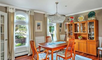 102 Cranberry Ter, Cranston, RI 02921