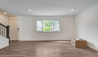 571 Greenbriar Townhouse Way, Las Vegas, NV 89121