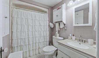 1007 S Darling St, Angola, IN 46703