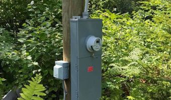 38 Monument Rd, Abbot, ME 04406