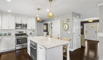 60 Avalon Dr, Attleboro, MA 02703